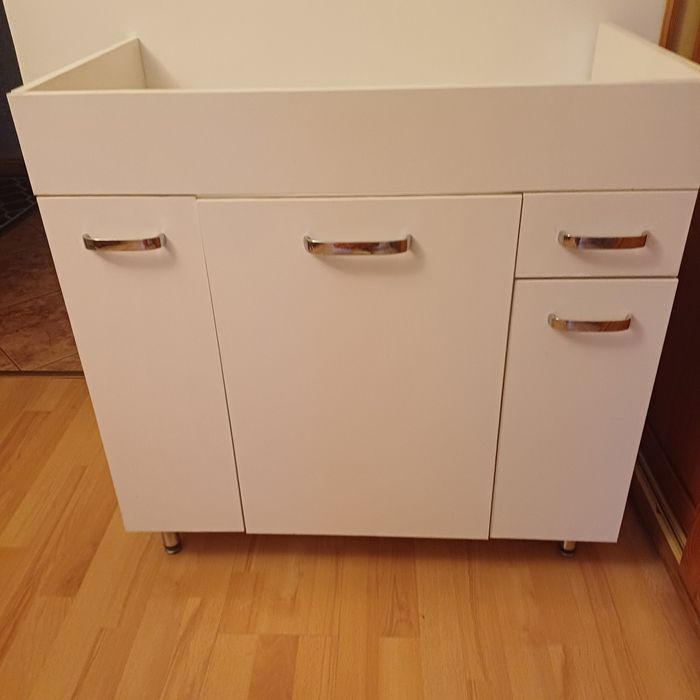 Sprzedam szafkę łazienkową