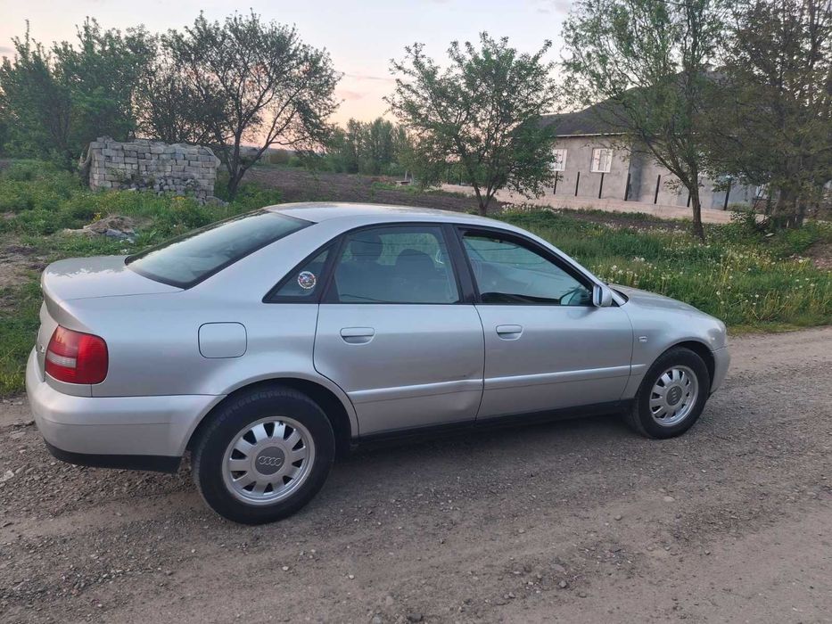 Audi A4 2002 рік