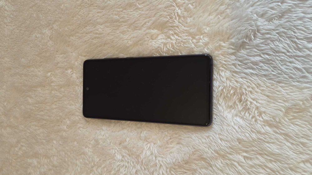 Samsung Galaxy S20 FE 5G 128GB – Excelente estado + 4 capas + 4 películas