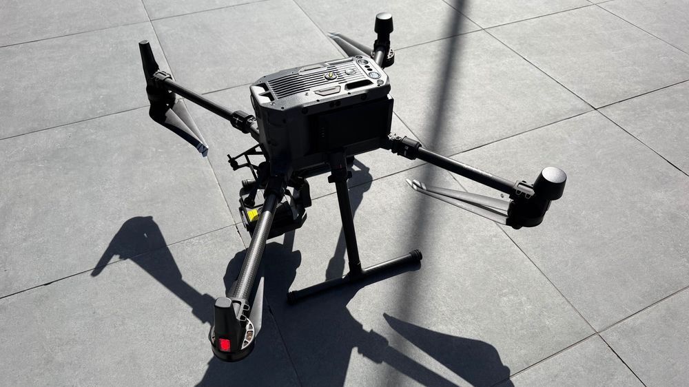 DJI Matrice 300 RTK + Zenmuse H20T + 6x TB60 + BS60 | FV 23%
