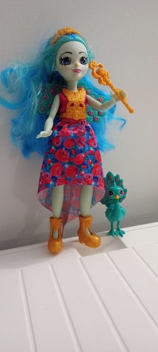 Enchantimals królowa Paradise i paw