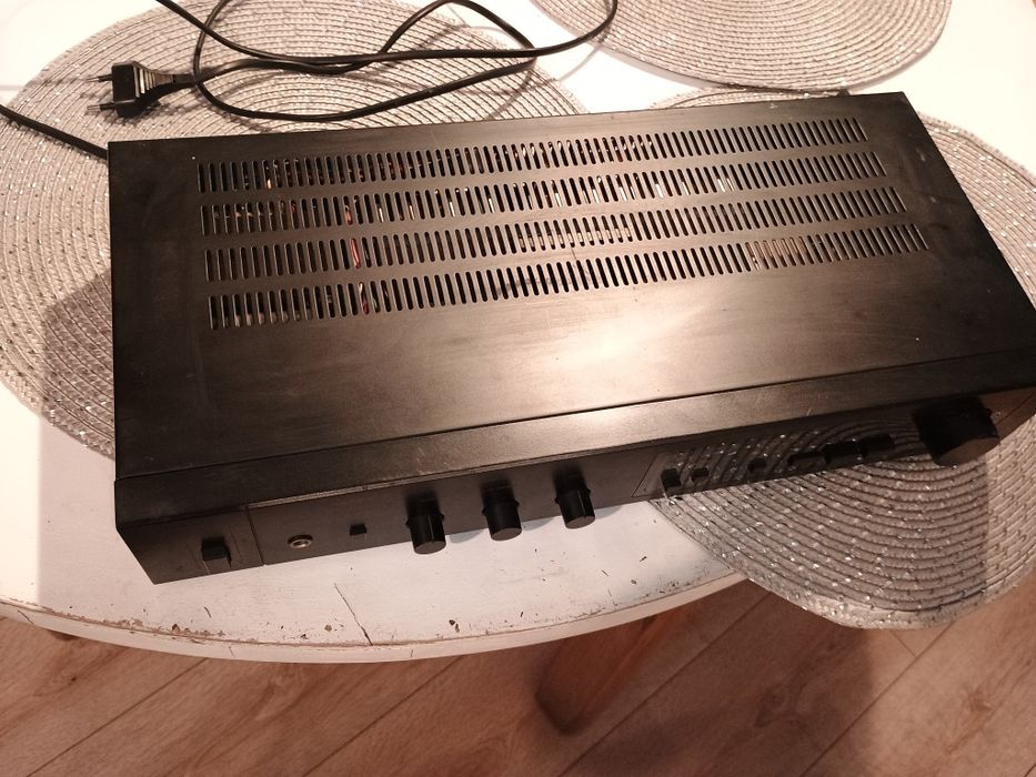 Wzmacniacz stereo UHER VG815