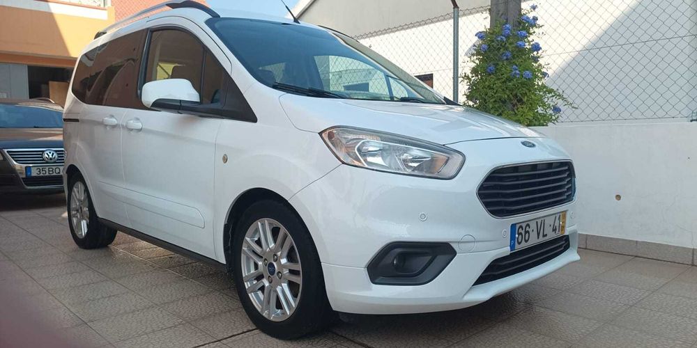 Ford Tourneo Courier — fotografia 2
