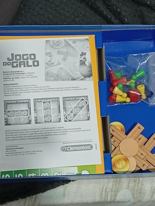Jogo 2 em 1 Ludo e Jogo do Galo completo em caixa
