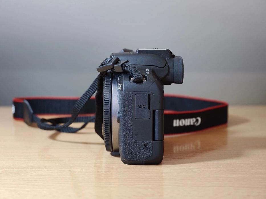 Canon EOS R50 Corpo | Garantia até 2029 | ~5.000 disparos