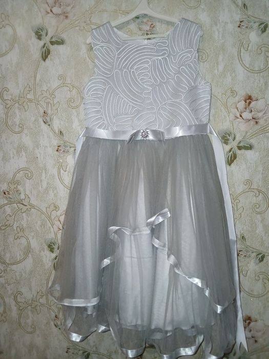 Сукня пишна  для дівчинки