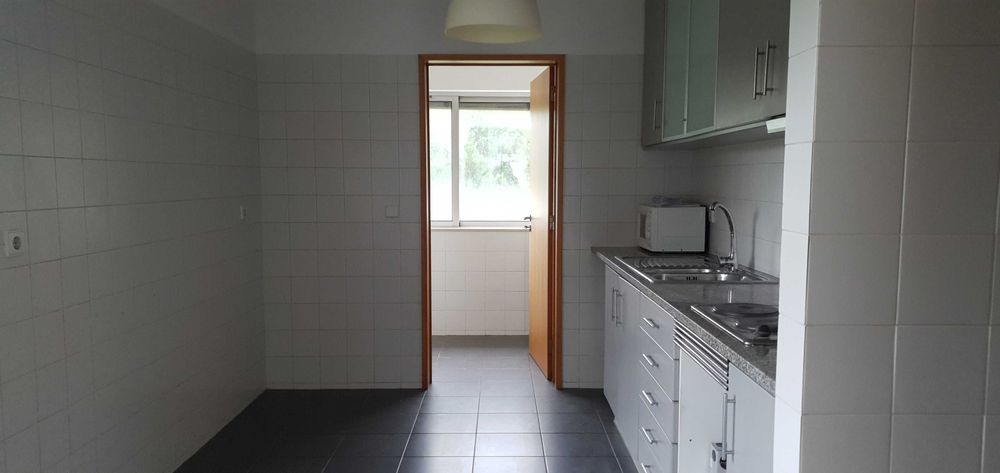 Apartamento T2 c/ Box – Frente à Universidade do Minho - Azurém