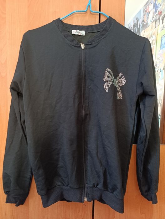 Кофта на замку чорна