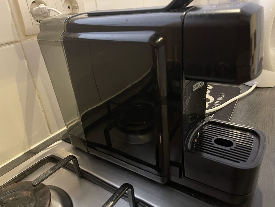 Maquina de cafe em bom estado