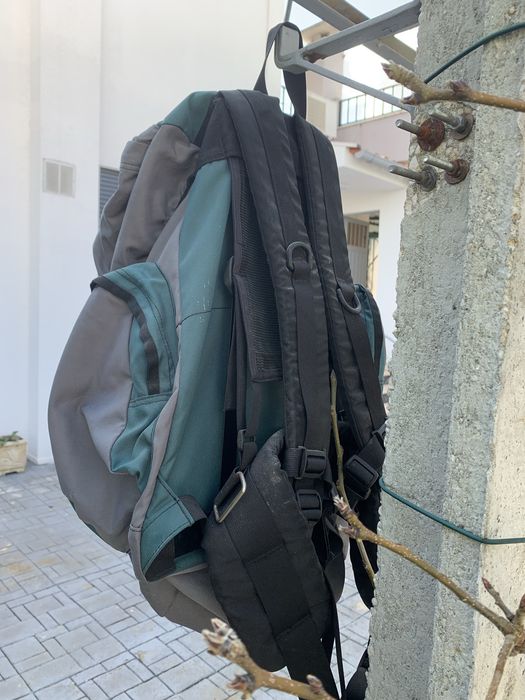 Mochila Nikko em bom estado