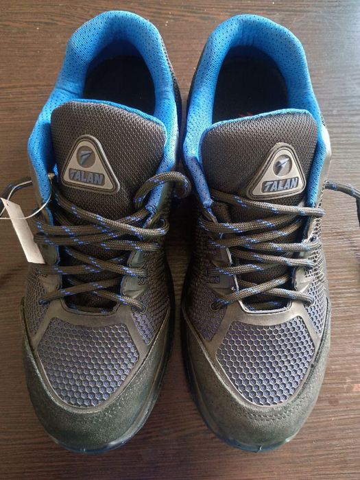 Робоче взуття, кросівки