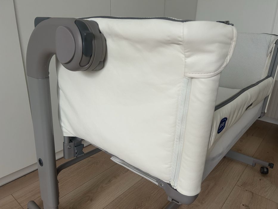 Łóżeczko Chicco Next2Me Magic z materacem rucken