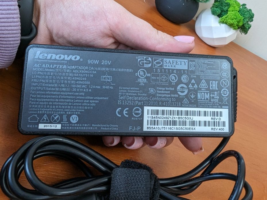 Зарядка Lenovo оригінальна 90W/20V/4.5A/опт.роздріб.квадратка.100+шт.