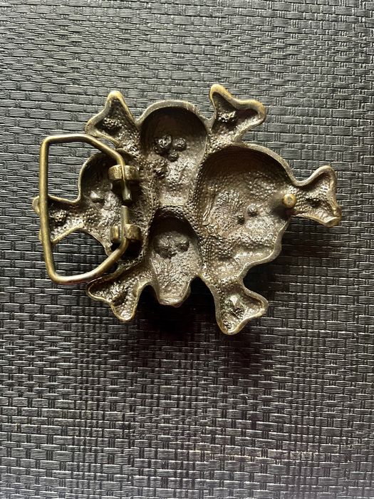 Ременные пряжки-бляха