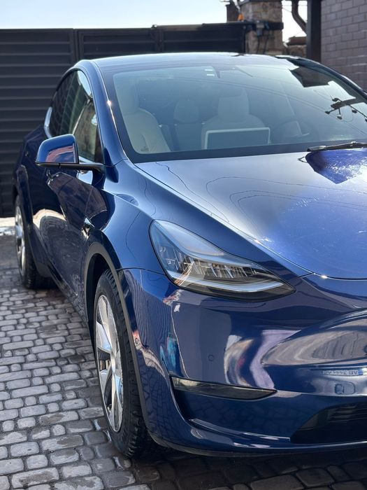Tesla Model Y, 2021