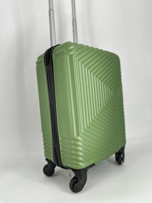 Nowa walizka S / 10 kolorów