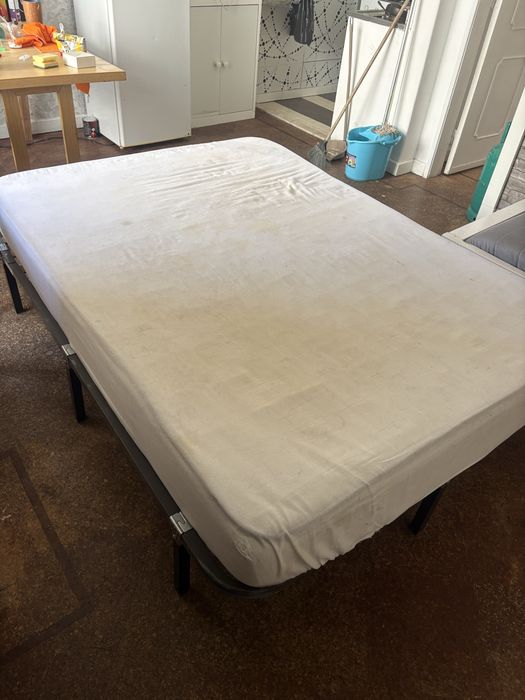 Cama de casal boa