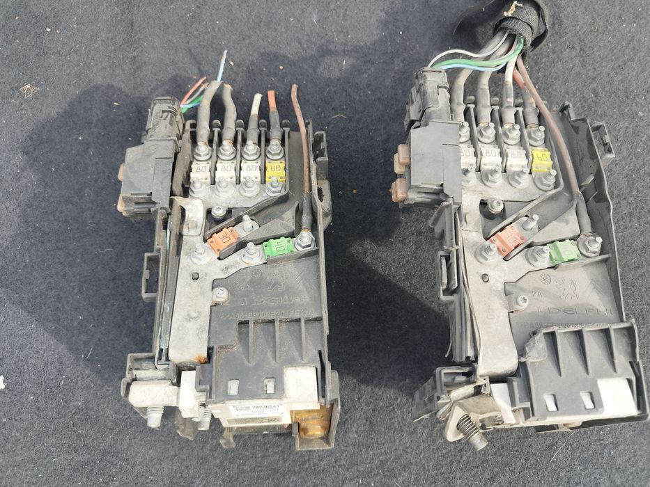 Peugeot 3008/5008 moduł napięcia klema akumulatora