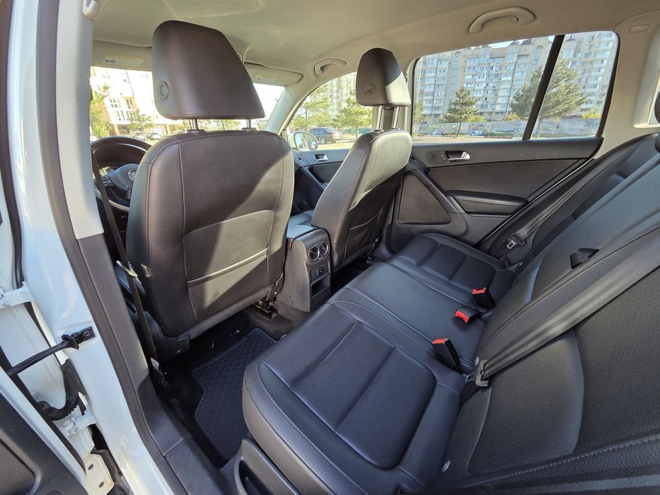Volkswagen Tiguan 2015 VIN WVGAV7AX4GW512213 фото оголошення 13 з 24