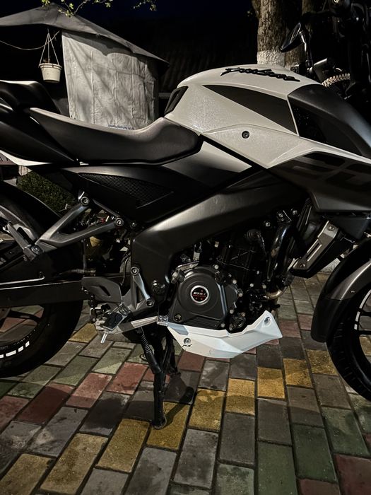 Bajaj Pulsar ns 200