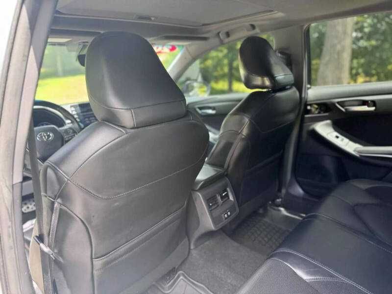 2019 Toyota Avalon Hybrid