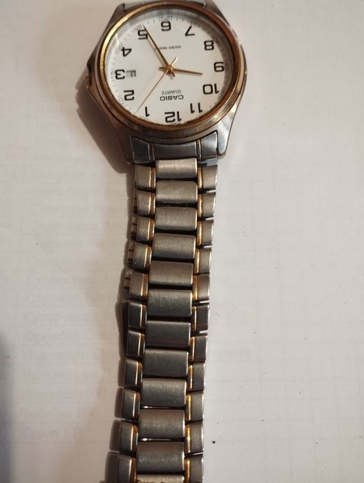 Продам чоловічий годинник Casio