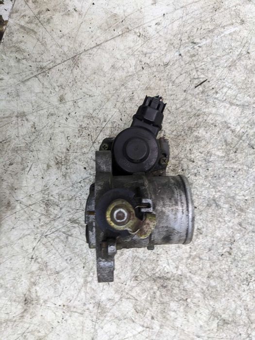 Toyota Corolla E12 Avensis T25 2.0 D4D Przepustnica