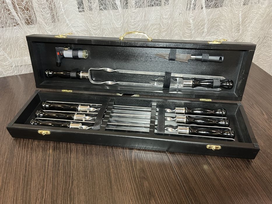 Подарунковий набір шампурів.