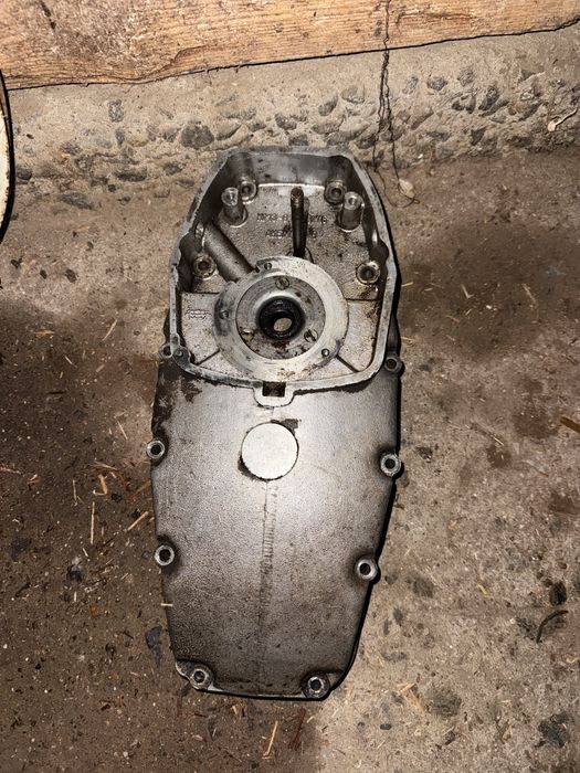 Передняя крышка картера днепр мт