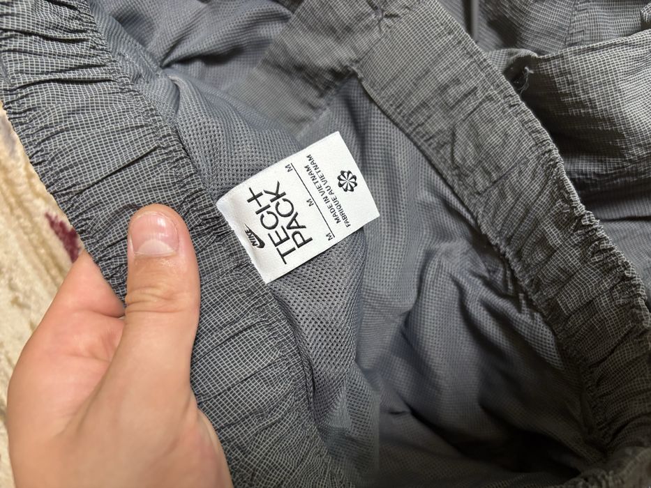 Штани чоловічі cargo Nike Tech Pack
