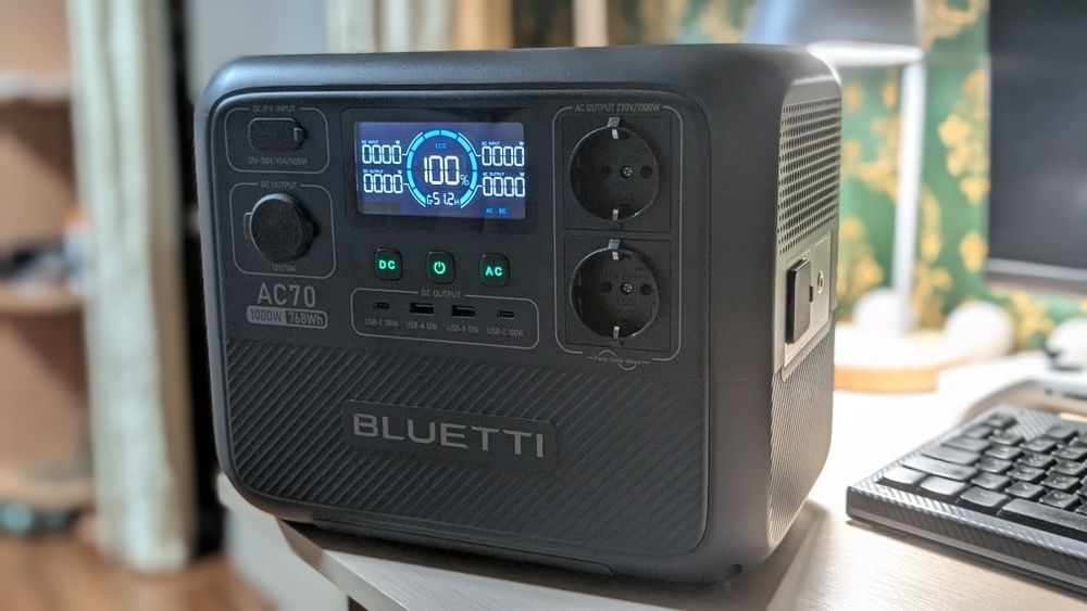 Зарядна станція Bluetti AC70