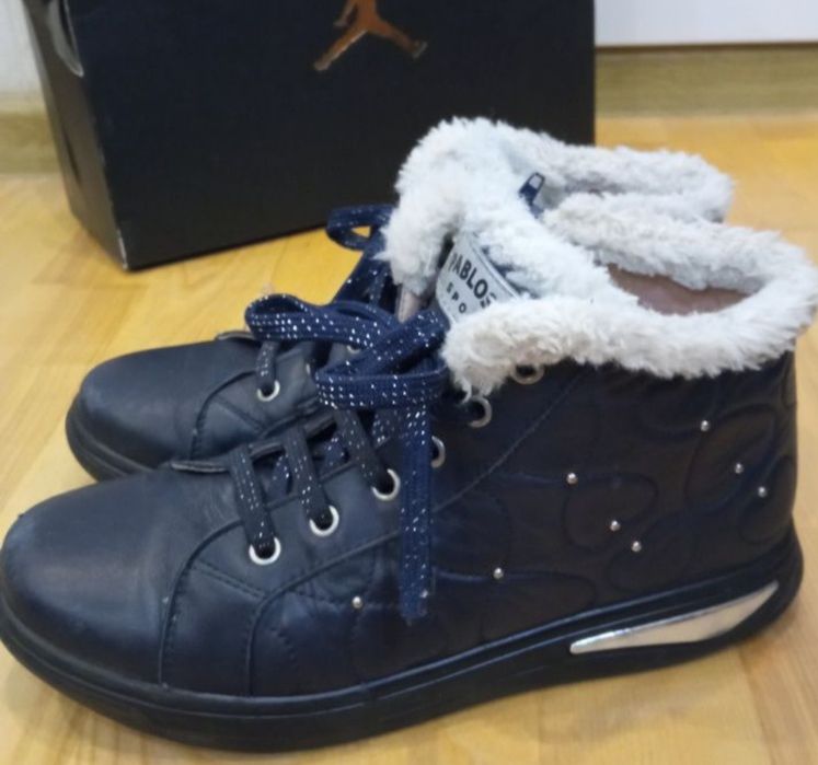 Продам женские демисезонные кожаные ботинки кроссовки Pablosky.Испания