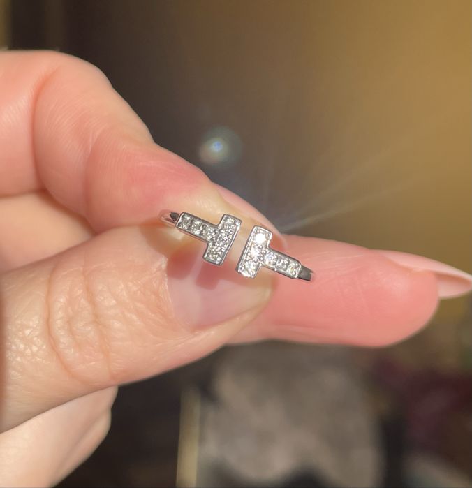 Каблучка з діамантами