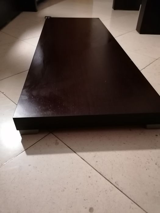 Prateleira de chão castanho/preto da interforma