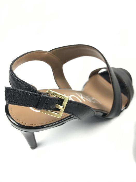 36 37 40 Calvin Klein Lancy сандали туфли кожаные туфлі на каблуке