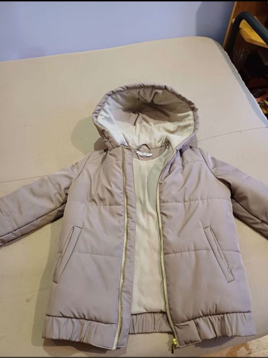 Куртка жіноча утеплена,розмір S.