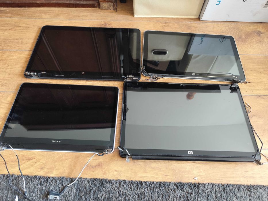 Zestaw matryc laptopowych
