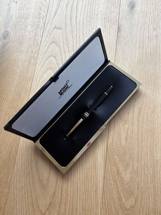 Caneta Montblanc Meisterstück Gold-Coated Fountain Pen
