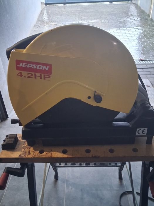 Máquina de cortar ferro profissional
