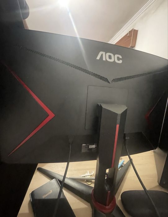 Monitor 240 hz perfeito estado 27 polegadas