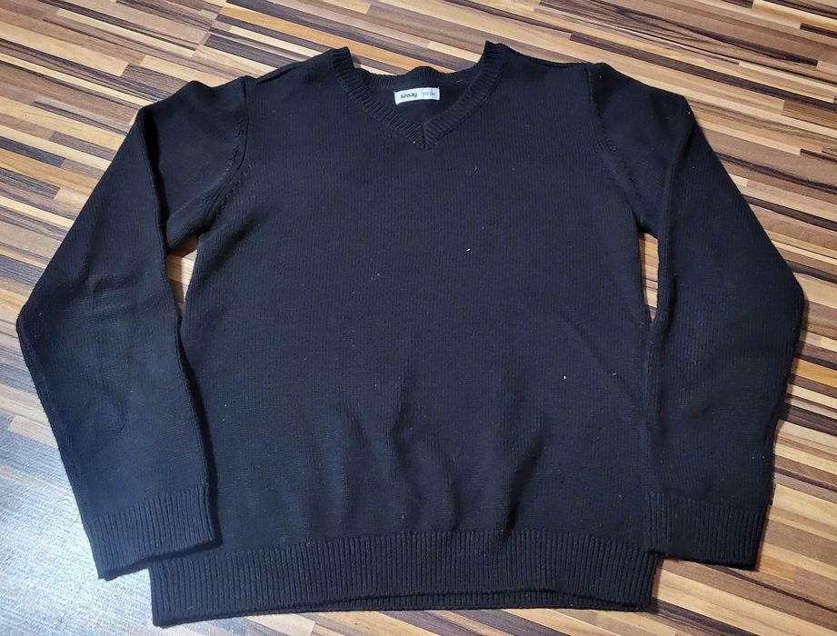 Czarny sweter marki Sinsay 152 cm wyprzedaż garażowa