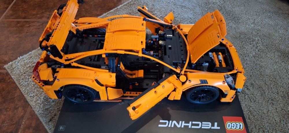 Lego Technic 911 GT3 RS 1:8