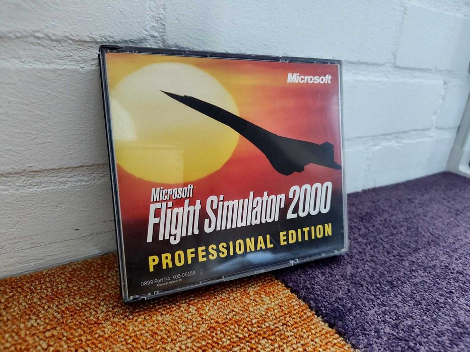 Microsoft Flight Simulator 2000 PROFESSIONAL + FS 98