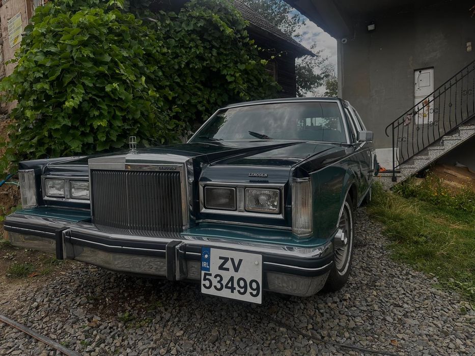 Lincoln Town Car 5.0 V8  1983r
