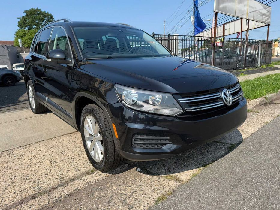 Volkswagen Tiguan      2016