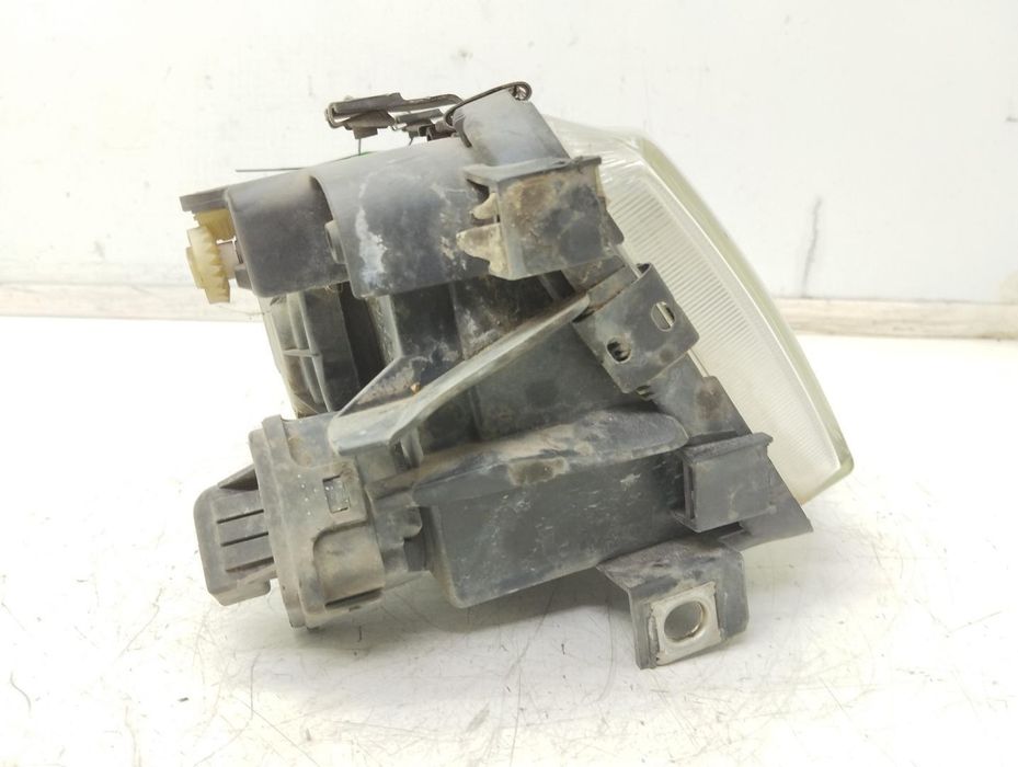 farol direito audi A3 8L