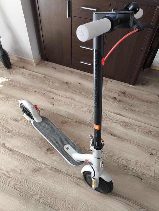 Hulajnoga elektryczna Xiaomi Mi Electric Scooter 3 GREY JAK NOWA