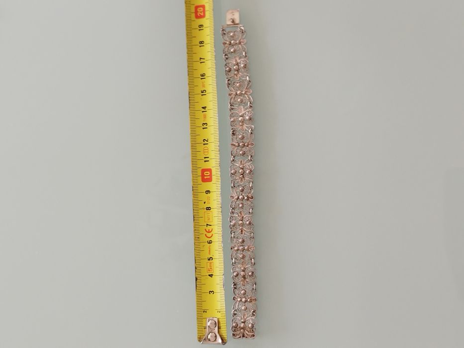 linda pulseira vintage em prata. Estado muito bom