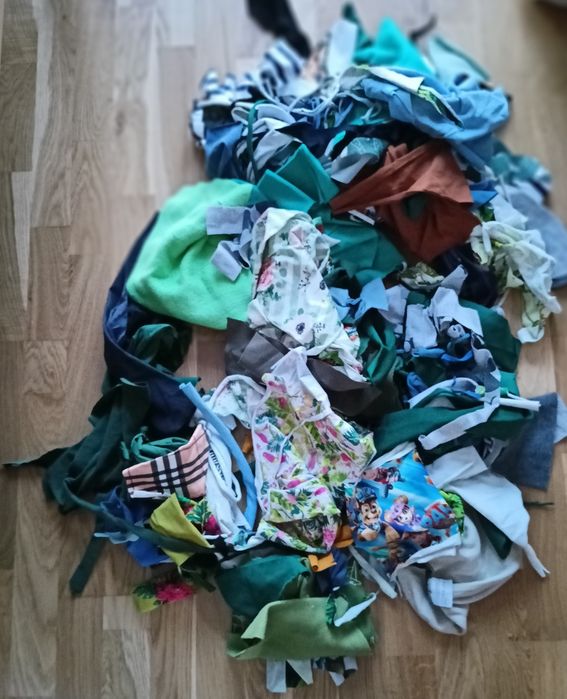 Oddam ścinki materiały, tkaniny szycie