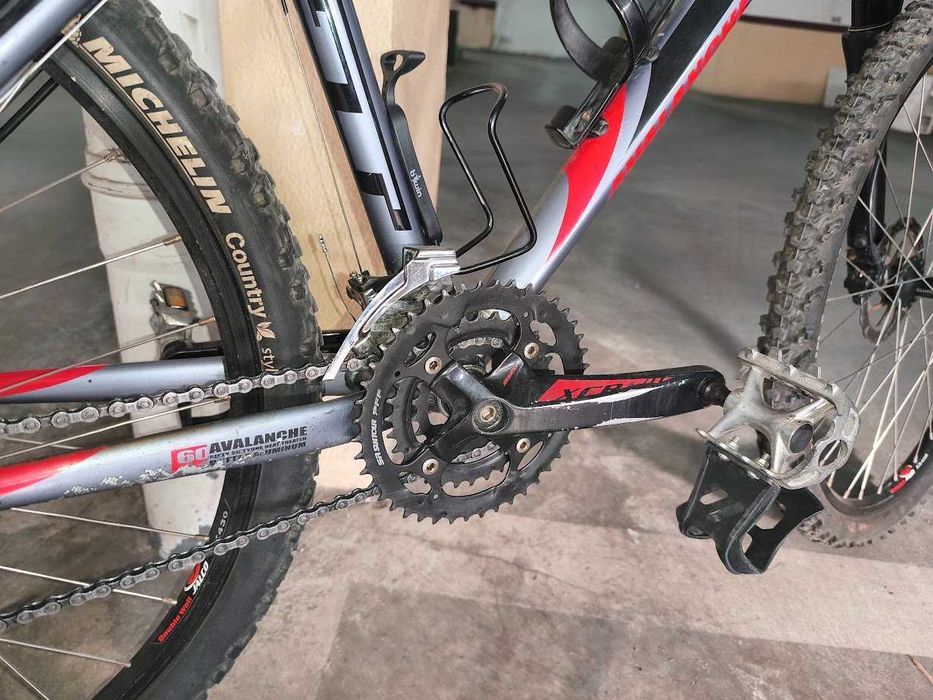 Bicicleta GT avalanche 1.0